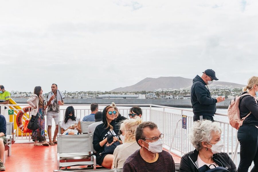 From Fuerteventura: Lanzarote Trip with Wine Tasting & Lunch - Returning across Lanzarote and back to Fuerteventura
