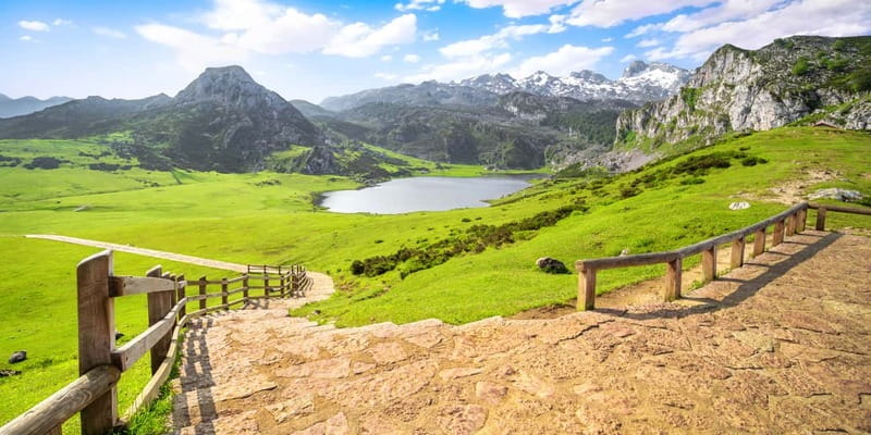 From Gijón: Covadonga, Cangas de Onís, and Lastres Day Trip - Meeting in central Gijón
