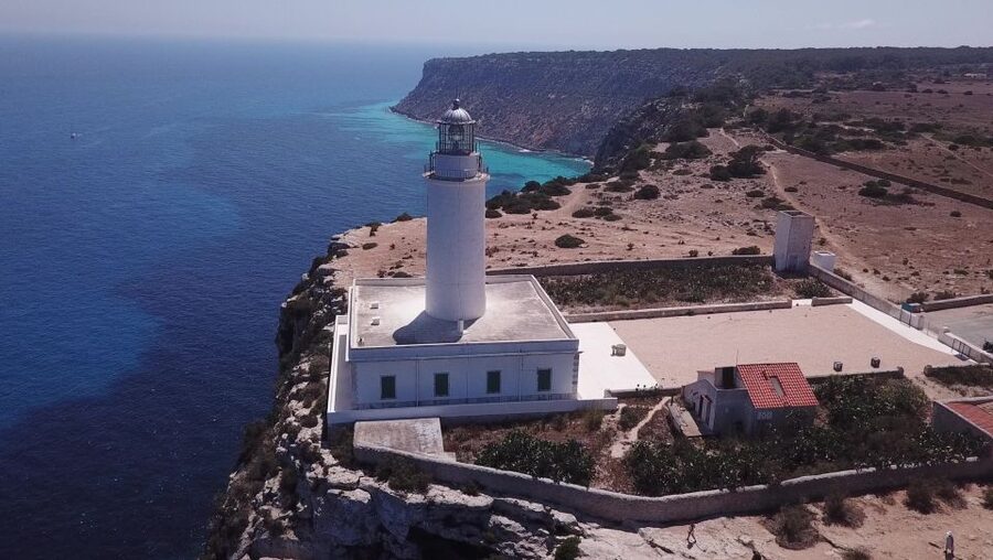 From Ibiza: Same-Day 2-Way Ferry Ticket to Formentera - Finding Aquabus at Ibiza Port