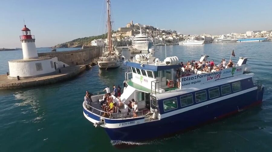 From Ibiza: Same-Day 2-Way Ferry Ticket to Formentera - Arriving at La Savina and choosing your day