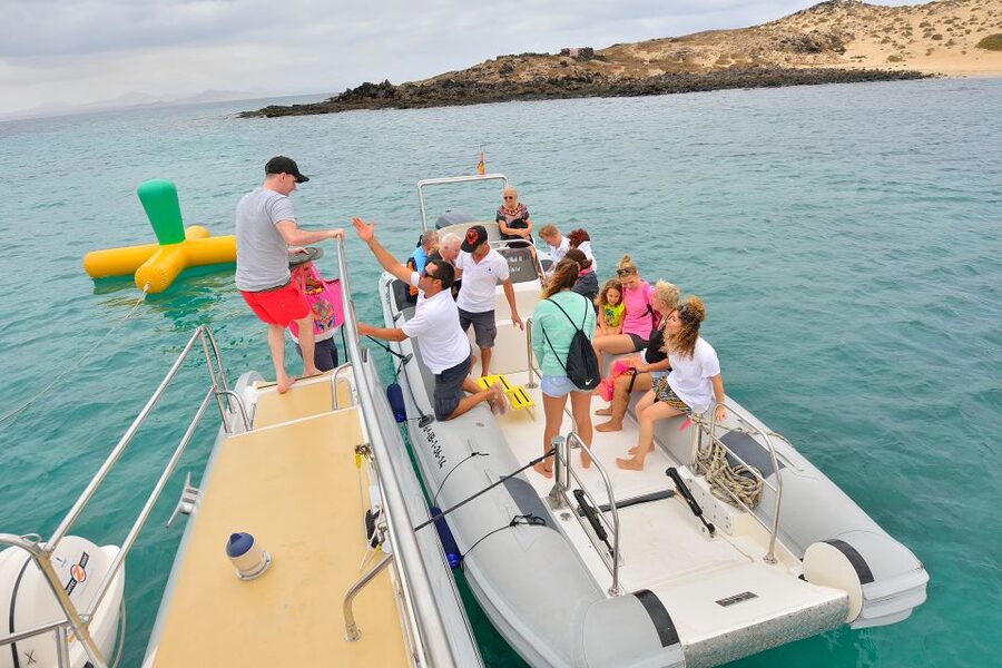 From Lanzarote: Sailing Day Trip Around La Graciosa - Returning to Lanzarote