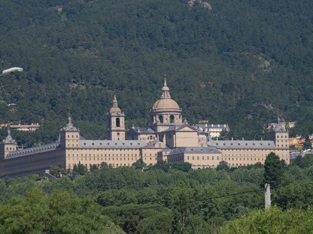 From Madrid: El Escorial, Valley and Segovia Day Trip - The Madrid break creates both flexibility and lost time