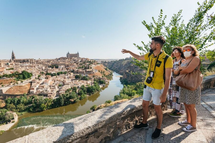 From Madrid: Guided Day Trip to Toledo by Bus - Meeting at Plaza de Neptuno