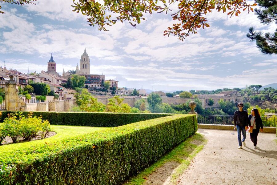 From Madrid: Segovia & Avila Day Trip with Optional Tickets - Walking, comfort, and practical limits
