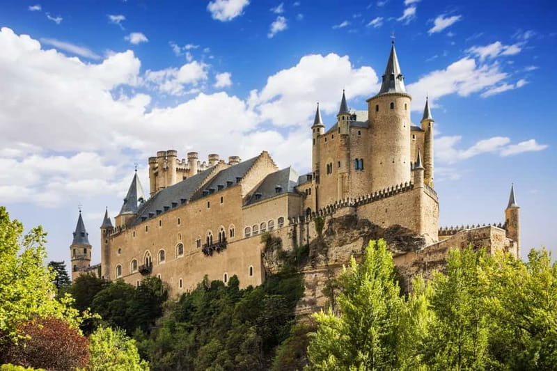 From Madrid: Segovia Guided Afternoon Tour - St. Real, La Canaleja, and Casa de los Picos
