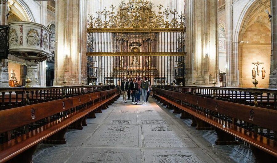 From Madrid: Segovia Tour with Cathedral and Alcazar Entry - Free time: plan it before you arrive