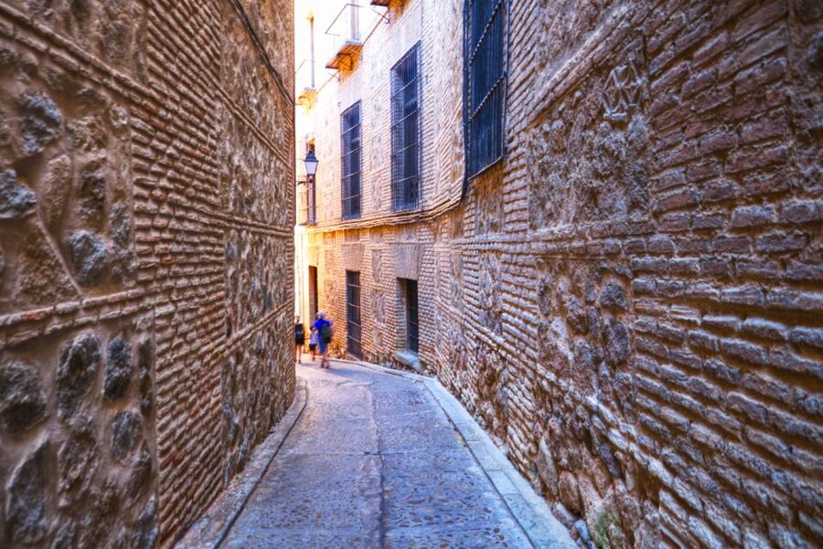 From Madrid: Toledo Guided Day Trip - Timing, crowds, and the walking conditions