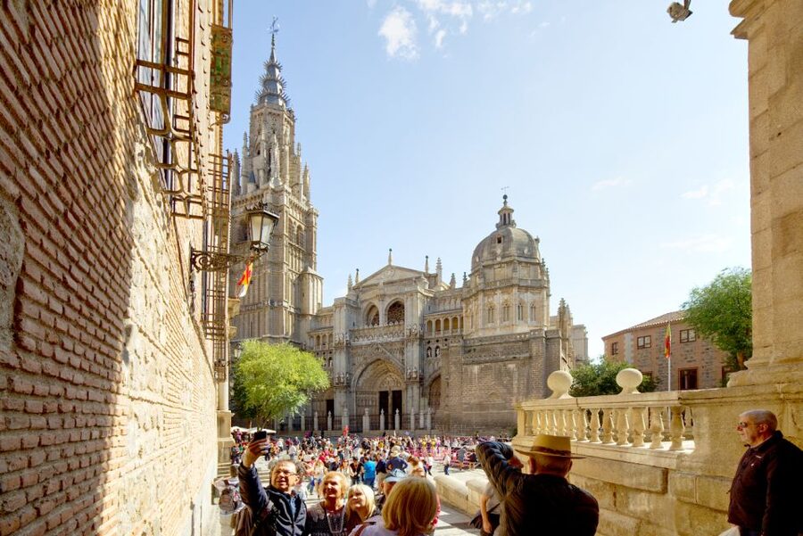 From Madrid: Toledo Guided Day Trip - Meeting in Madrid and riding to Toledo