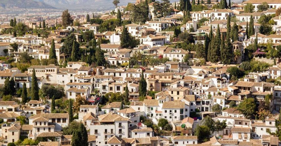 From Malaga and Costa Del Sol: Granada Day Trip - Five hours in Granada: choose one main plan