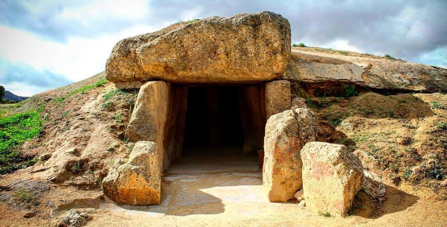 From Málaga: Caminito del Rey & Antequera: Dolmens and free time - The morning ride from Málaga