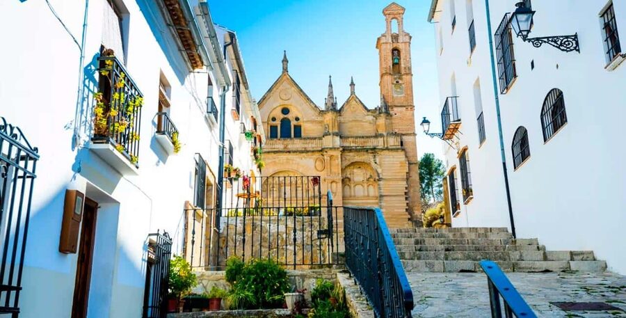 From Málaga: Caminito del Rey & Antequera: Dolmens and free time - Two hours to eat and wander