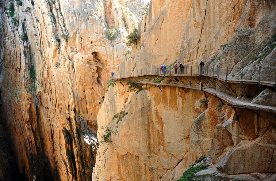From Málaga: Caminito del Rey Small-Group Tour with Picnic - Meeting in central Málaga and taking the 50-minute van ride