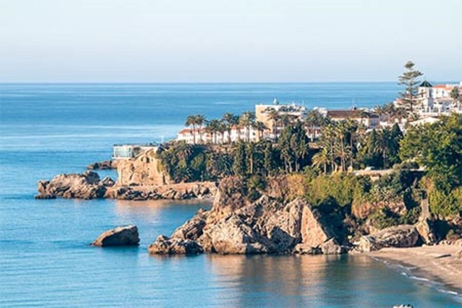 From Málaga: Caves of Nerja, Nerja and Frigiliana Day Tour - Nerja and the Balcón de Europa