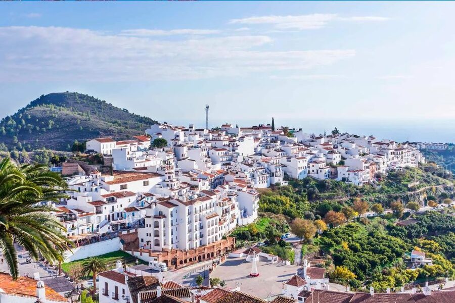 From Málaga: Caves of Nerja, Nerja and Frigiliana Day Tour - Should you book the Caves of Nerja and villages tour?