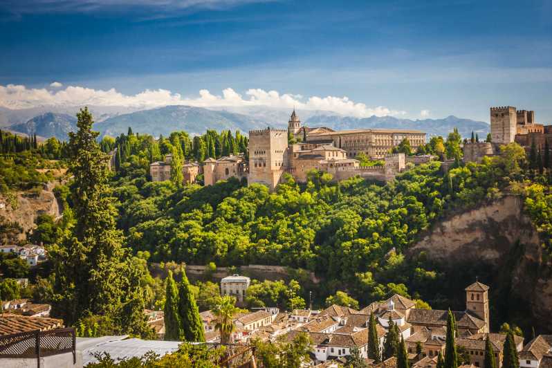 From Malaga: Day Trip to Alhambra by Bus with Entry Tickets - Key points to know before booking