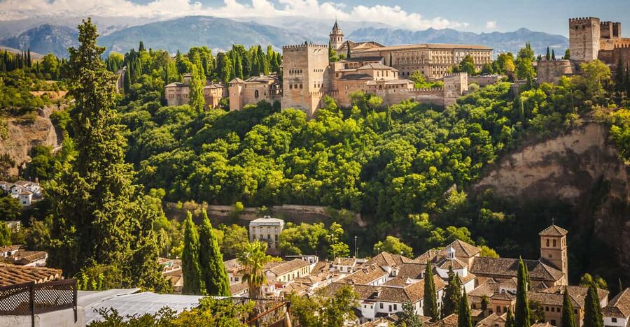 From Malaga: Day Trip to Alhambra by Bus with Entry Tickets - The Alcazaba and Granada views