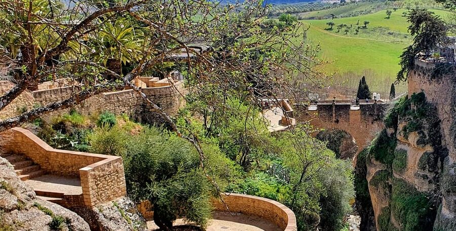 From Malaga: Ronda and Setenil Tour with Scenic Train - The Puente Nuevo and Ronda’s cliff-top character