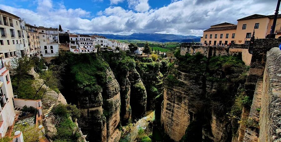 From Malaga: Ronda and Setenil Tour with Scenic Train - Meeting in Málaga and settling into the coach