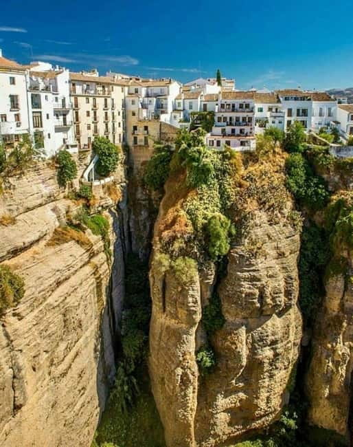 From Malaga: Ronda & Setenil de las Bodegas Guided Day Trip - The bus ride from Málaga