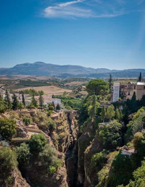 From Malaga: Ronda & Setenil de las Bodegas Guided Day Trip - What the $30 price really includes