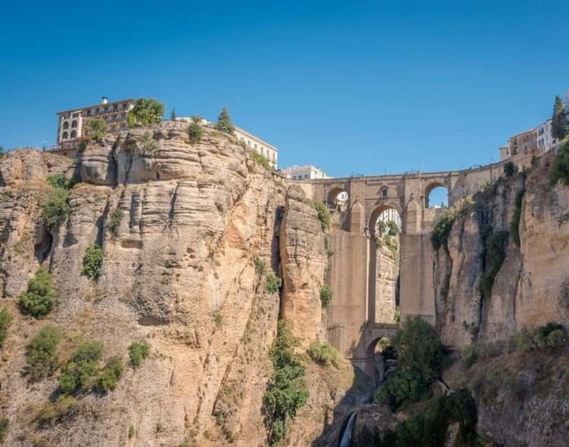 From Malaga: Ronda & Setenil de las Bodegas Guided Day Trip - Choosing between the guided walk and free time
