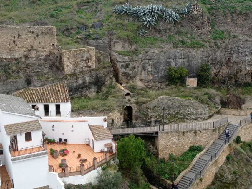 From Málaga: Ronda+Setenil de las Bodegas with Little Train - The coach ride from Málaga