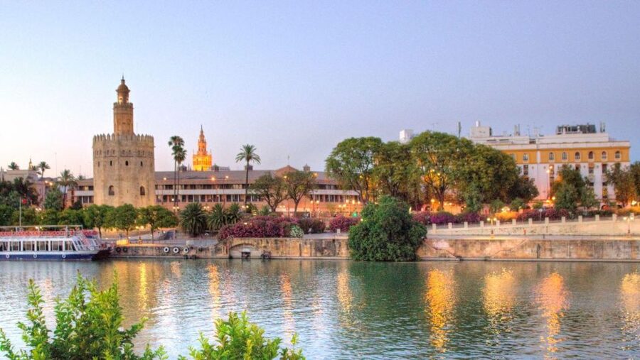From Malaga: Seville Day Trip and Optional Monument Tickets - Who will get the most from this trip?