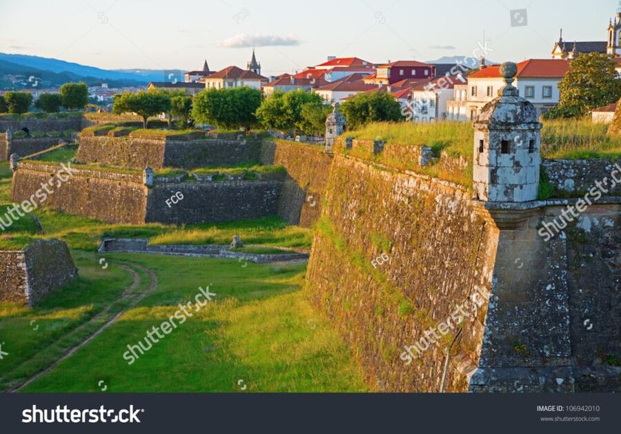 From Porto: Santiago de Compostela Full Day Tour - Why the guide can make or break this tour