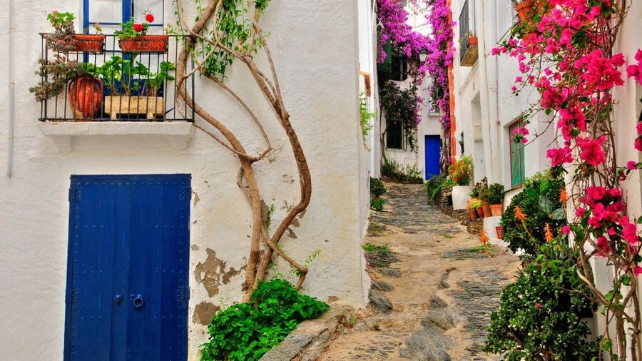 From Roses: Costa Brava Boat Tour to Cadaqués - Arriving in Cadaqués