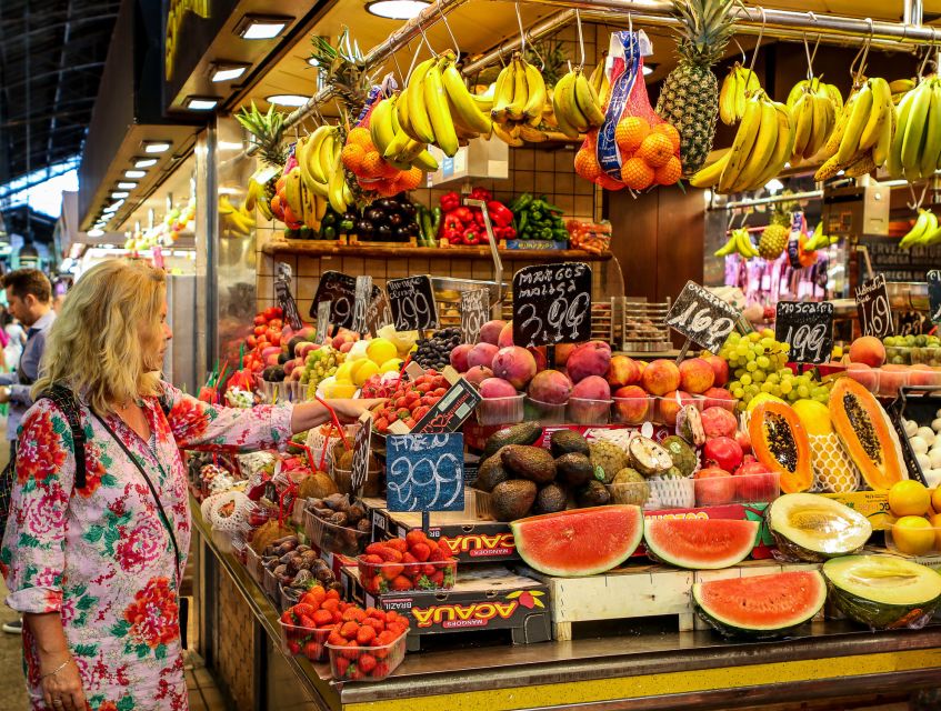 From Salou: Barcelona City Center Tour - Starting near the waterfront