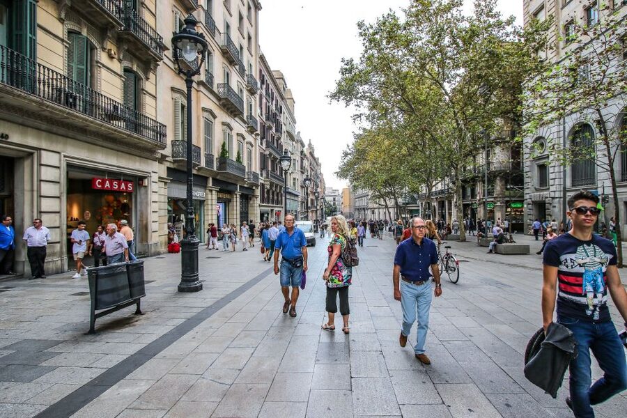 From Salou: Barcelona City Center Tour - The Gothic Quarter and Santa Eulalia Cathedral