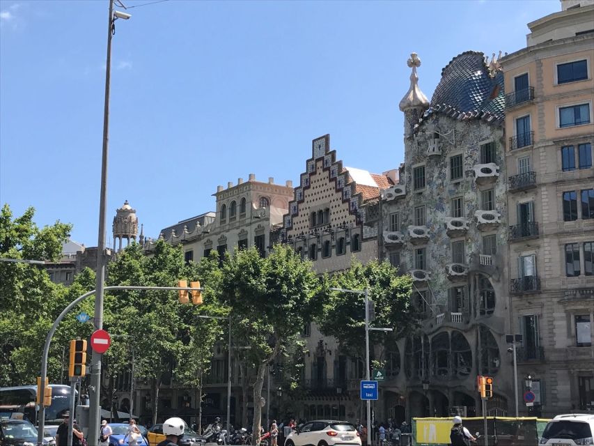 From Salou: Full Day Barcelona Panoramic Tour with Free Time - The Sagrada Família: your main Barcelona stop