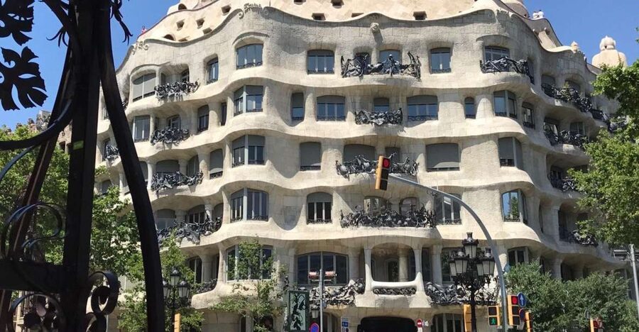 From Salou: Full Day Barcelona Panoramic Tour with Free Time - Pickup from Salou and the road to Barcelona