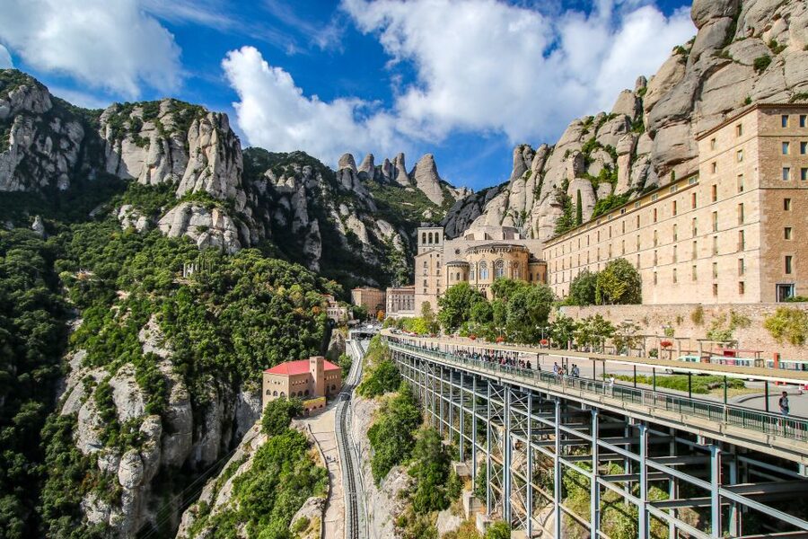 From Salou: Montserrat Monastery and Colonia Güell - Is $69 good value?