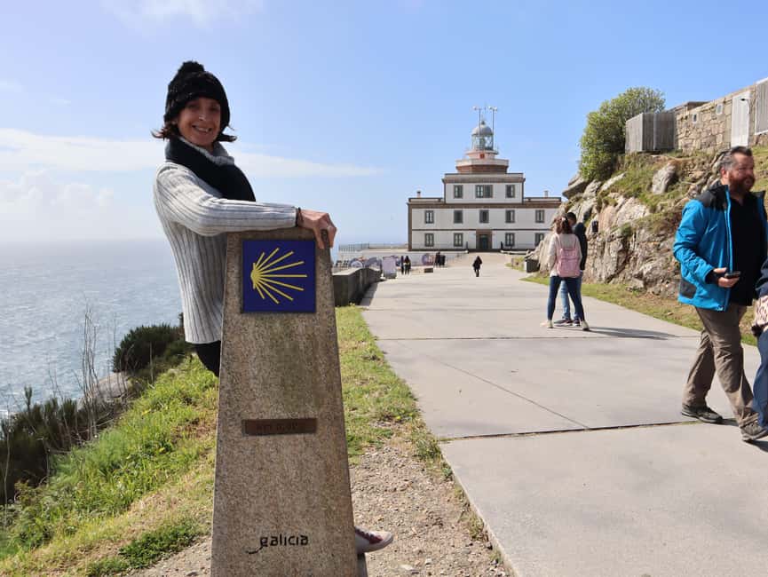 From Santiago: Finisterre, Muxia, Ézaro - 7 stops day tour - Carnota’s hórreo explains rural Galicia