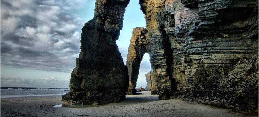 From Santiago: Lugo Ribadeo & Cathedral Beach Full-Day Tour - What the $68 price really covers