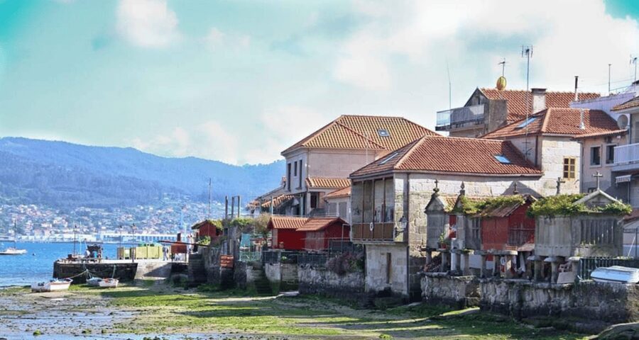 From Santiago: Rías Baixas Galicia Seafood & Wine Day Tour - Key points to know before booking