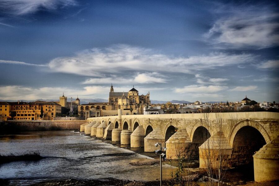 From Seville: Córdoba and Mosque Cathedral Full-Day Tour - What the guides add to the day