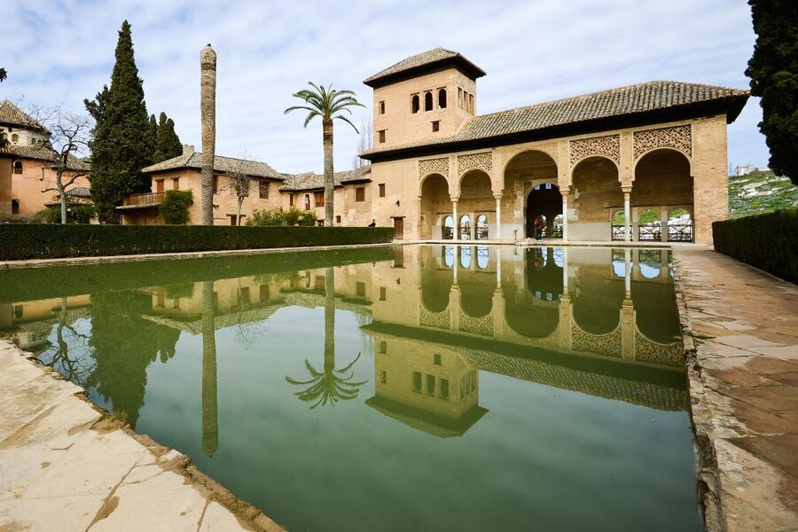 From Seville: Granada & Alhambra Tour with Optional Ticket - Entering the Alhambra complex