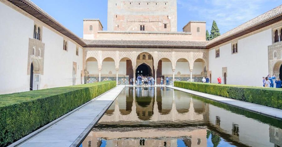 From Seville: Granada Day Trip Alhambra and Albaycin - Pickup in Seville and the early start