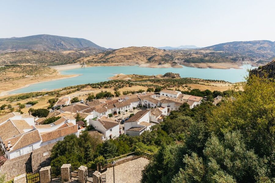 From Seville: Pueblos Blancos and Ronda Full-Day Trip - Leaving Seville and crossing the Andalusian countryside