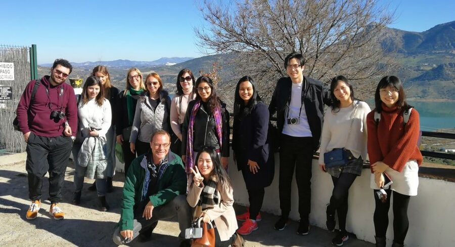 From Seville: White Villages and Ronda Tour - Guides can make this day better