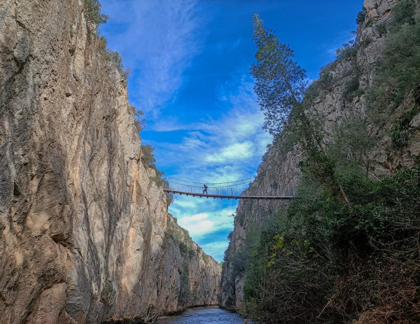 From Valencia: Chulilla, Turia Canyon, Hanging bridges... - The 45-minute ride into the Turia Canyon