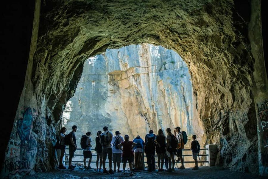 From Valencia: Montanejos Guided Hike with Natural Pools - Who should choose the hike, and who should skip it