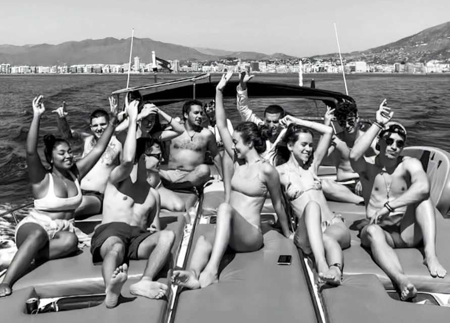 Fuengirola: Dolphin Watching by Yacht with Snacks and Drinks - Calaburras Lighthouse and Torrequebrada Beach
