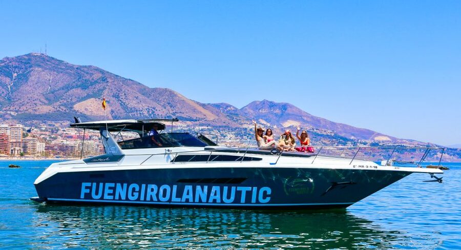 Fuengirola: Dolphin Watching by Yacht with Snacks and Drinks - Searching the open sea for dolphins