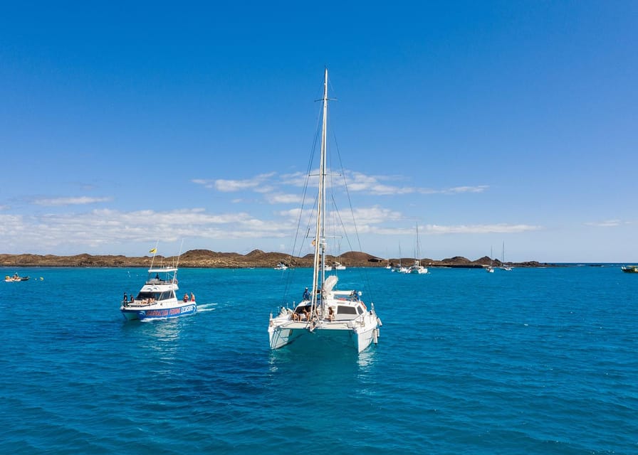Fuerteventura : Catamaran excursion to Lobos Island - Why the crew matters more than the boat