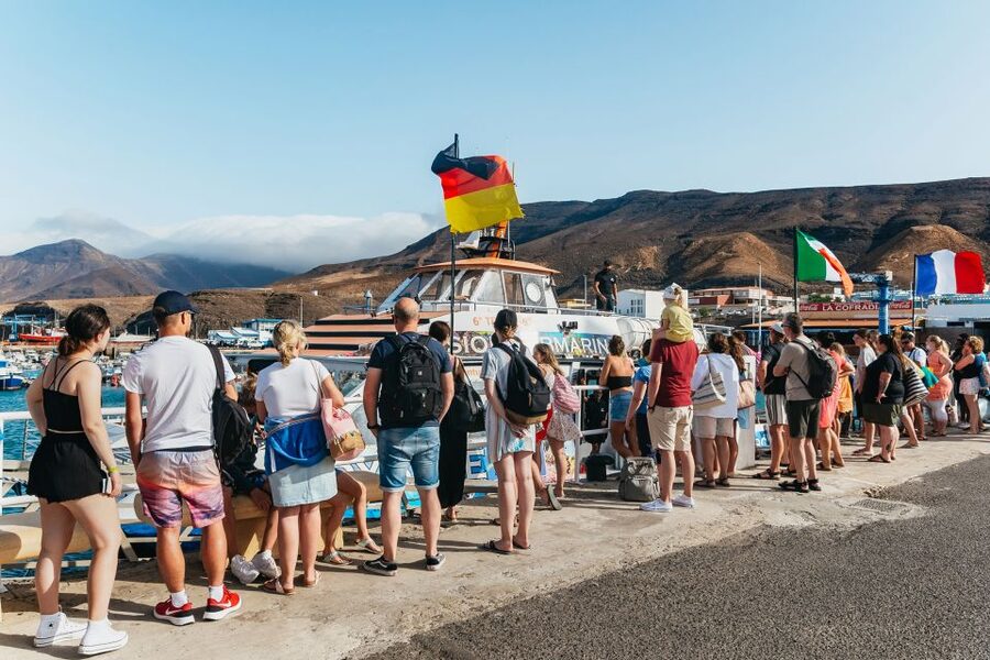 Fuerteventura: Glass Bottom Boat Cruise with Lunch & Drinks - How the $88 price works out