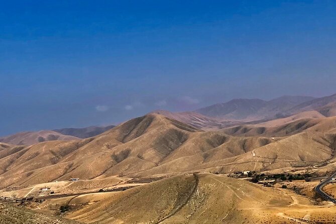 Fuerteventura: PANORAMA GRAND TOUR 2in1 Historic & photo tour. - Why the small group matters