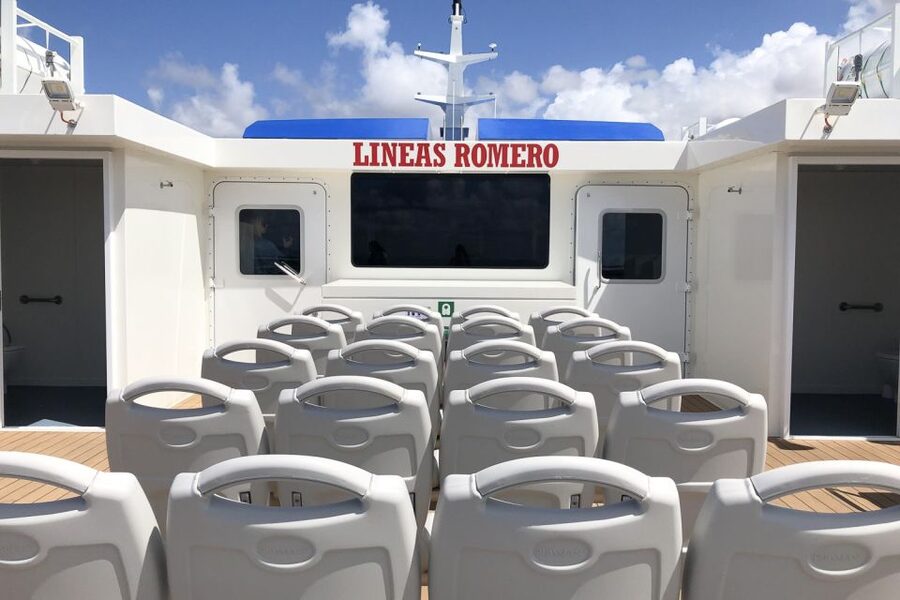 Fuerteventura: Round-Trip or 1-Way Ferry Ticket to Lanzarote - Planning for Timanfaya National Park